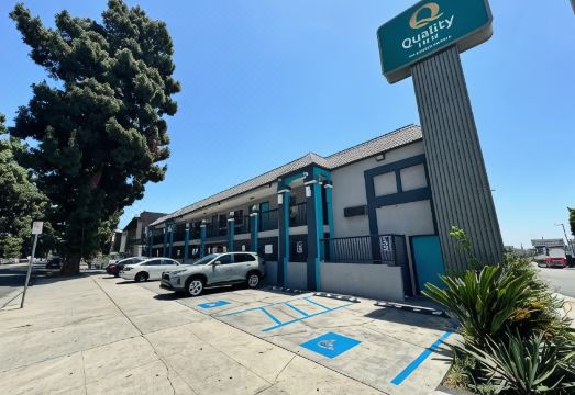 1. 퀄리티 인 니어..