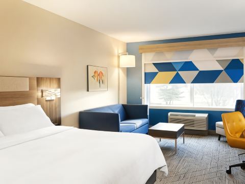 Holiday Inn Express & Suites Linden