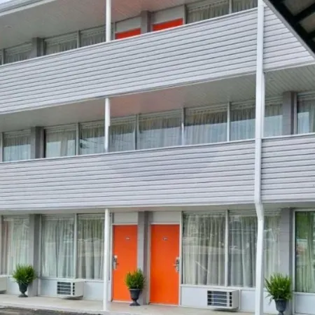 The Retro Hotel Formerly Known As the Welcome Inn
