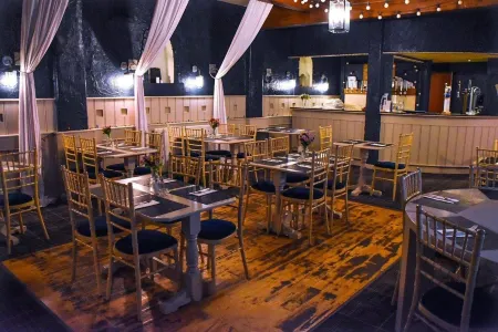 Dobbins Inn Отели рядом с достопримечательностью «Библиотека Каррикфергус»