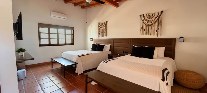 Casa Entrevez Hotele w: Ensenada