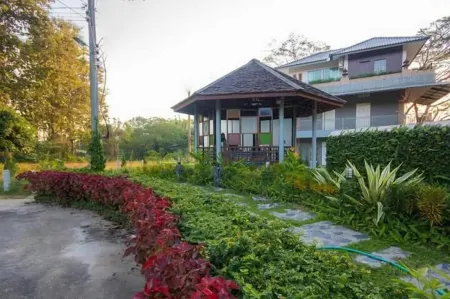 Season Namkorn Resort Отели рядом с достопримечательностью «Singha Park Chiang Rai»