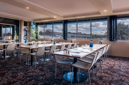 Argosy Motor Inn Отели рядом с достопримечательностью «Devonport Regional Gallery»