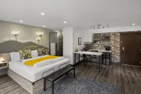 Silverbow Inn & Suites فنادق في جونو