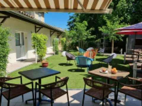 布魯姆旅舍酒吧和花園