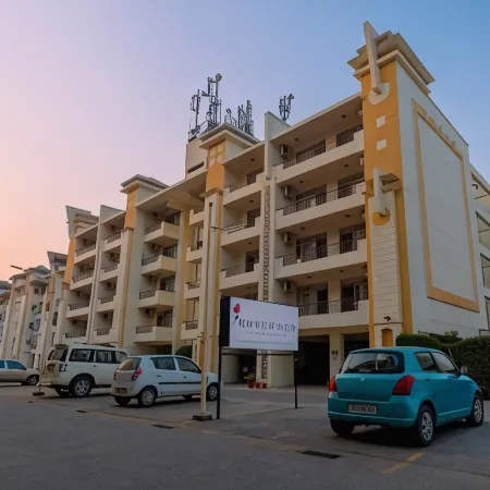 Rosewood Apartment Hotel - Pantnagar