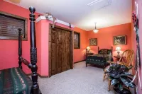 Rustic Mountain Retreat on a Peak