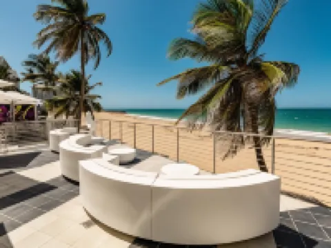 ザ トリスト ビーチフロント ホテル コンダドのホテル