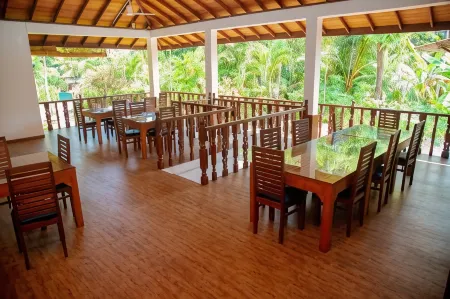 Rockery Villa Ayurveda Отели рядом со станцией Aluthgama Railway Station