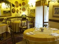 Torre Sangiovanni Albergo e Ristorante da Rosary Ξενοδοχεία στην πόλη Todi