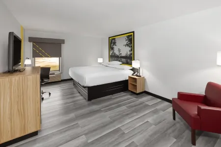 Super 8 by Wyndham Alexandria La