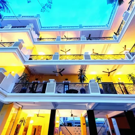 Golden Banana Residence