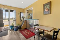 Econo Lodge Fredericksburg Near I-95 Hotels in Battlefield