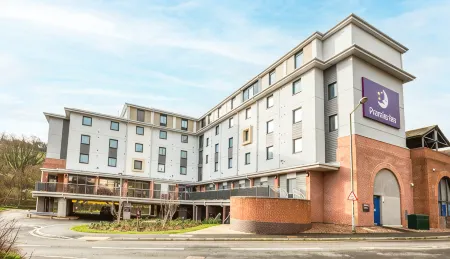 Premier Inn Tiverton Отели рядом с достопримечательностью «Devon Railway Centre»