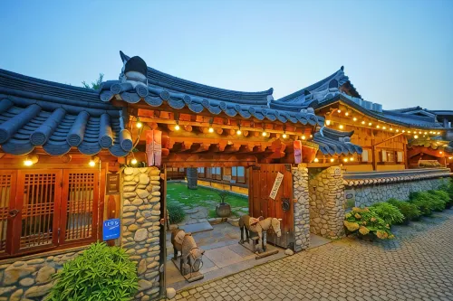 Hanok Gotaek Goeul - Homestays