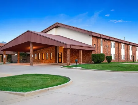 Super 8 by Wyndham Tuscola Отели в г. Таскола