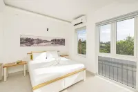 Le Rivage Villa Hoi An (Beachfront)