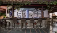 Nireas Hotel - 바