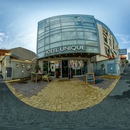 Unique Boutique