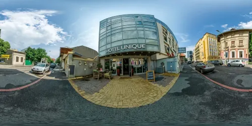 يونيك بوتيك