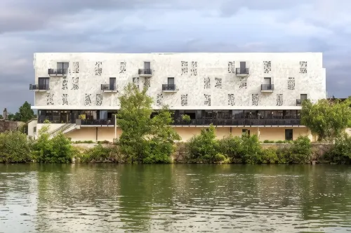 에이든 바이 베스트 웨스턴 타임 호텔 콩피에뉴