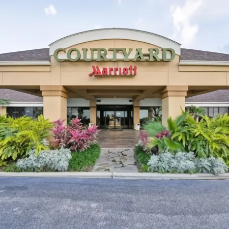 Courtyard Houston I-10 West/Energy Corridor Отели рядом с достопримечательностью «The Music Box Theater»