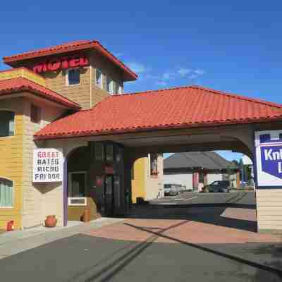 Knights Inn Newport Hotel Exterior