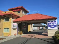 Newport Inn by OYO - Hwy 101 - parking
