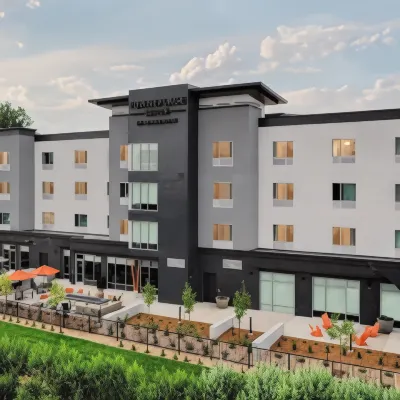 TownePlace Suites Loveland Fort Collins Các khách sạn gần Seven Lakes Park