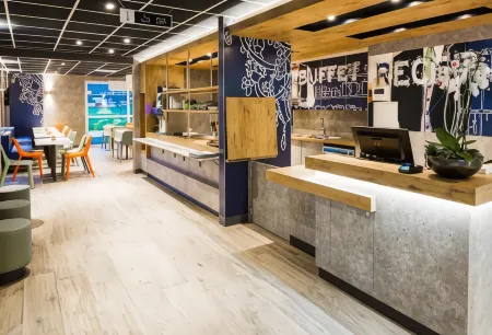 Ibis Budget Saint-Genis-Pouilly Genève Отели в г. Превессен-Моэн