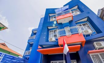 RedDoorz Syariah Near Metropolitan Mall Bekasi