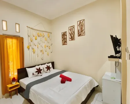 Kinasih Homestay Hotels in Pacitan Regency