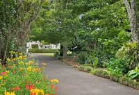 Farm House close to town Hotels in Pukekohe