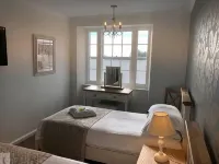 Almorah Hotel - Homestays