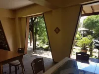 Shiwai Taoyuan B&B