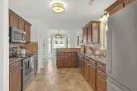 Charming 3-bedroom house close to area beachs, the river and downtown - Wifi