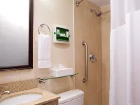 Holiday Inn MANHATTAN 6TH AVE - CHELSEA by IHG Hotels near إيرفينغ بلازا