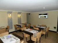 4Cardinal's Hotel Boutique - sarapan