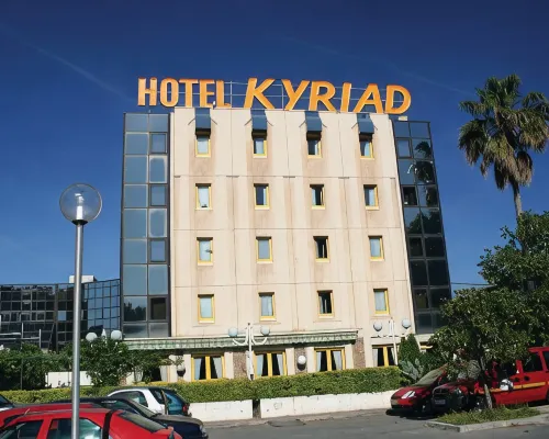 هوتل - ريستوران إيسيدور نايس أويست Hotels near غومبيتاه