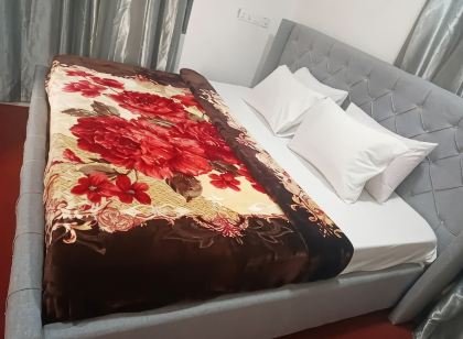 Regal Royal Suites