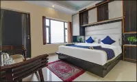 Uphill Courtyard Family Suites for 1 to 6 People on Hilltop - 3 étoiles
