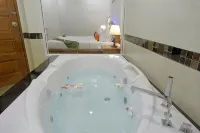 Aloha Resort - vasca da bagno