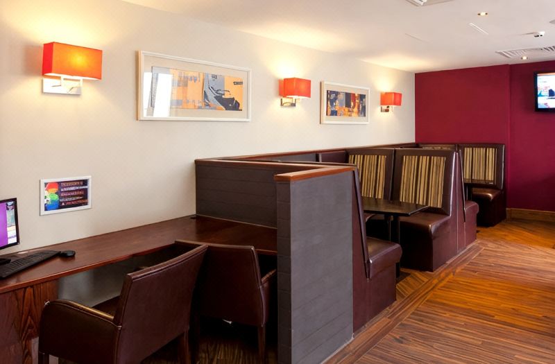 Premier Inn Heathrow Airport Terminal 5 photo 4