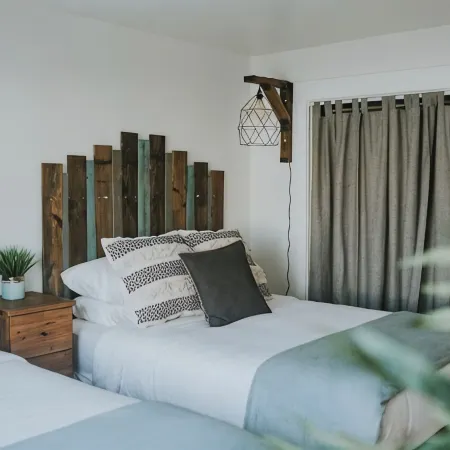 Canyon Rest! Sleeps 10, Pool, Private Patio/Hottub