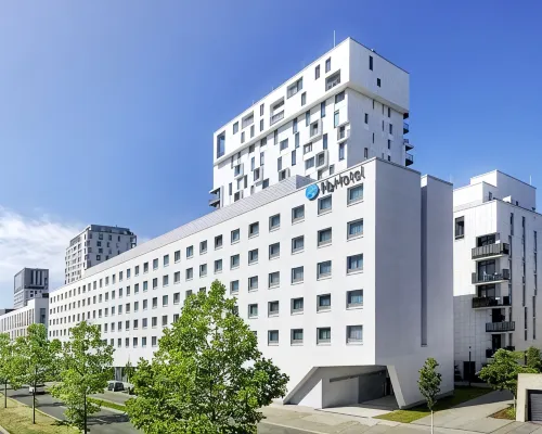 H2 Hotel Duesseldorf City Hotels near Grafenberg