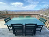 Mountain View Escape - Stunning Views! Bethlehem, NH Cabin Near Skiing & Hiking Hotels in Bethlehem