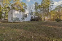 WiFi, Dog Friendly & Linens Provided ~ Lake Gaston