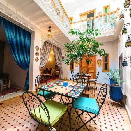 Riad Kiyanjana