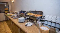 Maple Tree Inn - Breakfast
