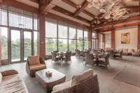 Sky Island Lake Resorts & Hotels - Morgenmad